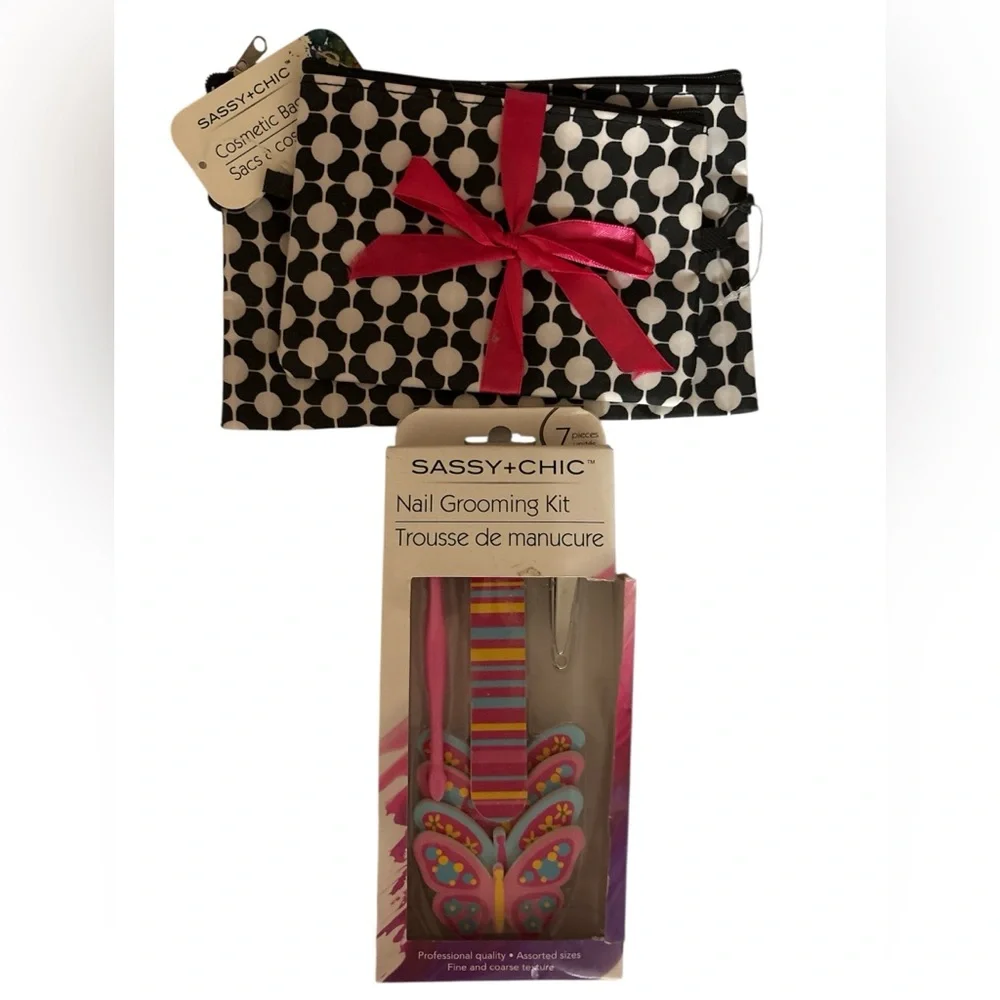 Sassy+Chic Cosmetic Bag Set of 2 Bags (Large & Small) and Nail Grooming Kit